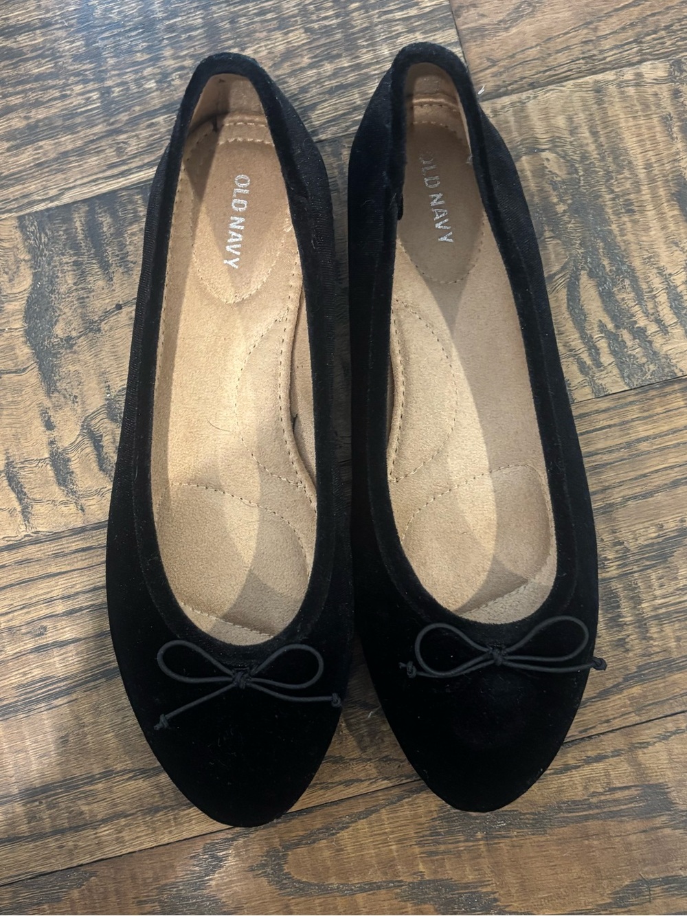 Perfect Like New Old Navy Black Velvet Ballet Flats with Bow